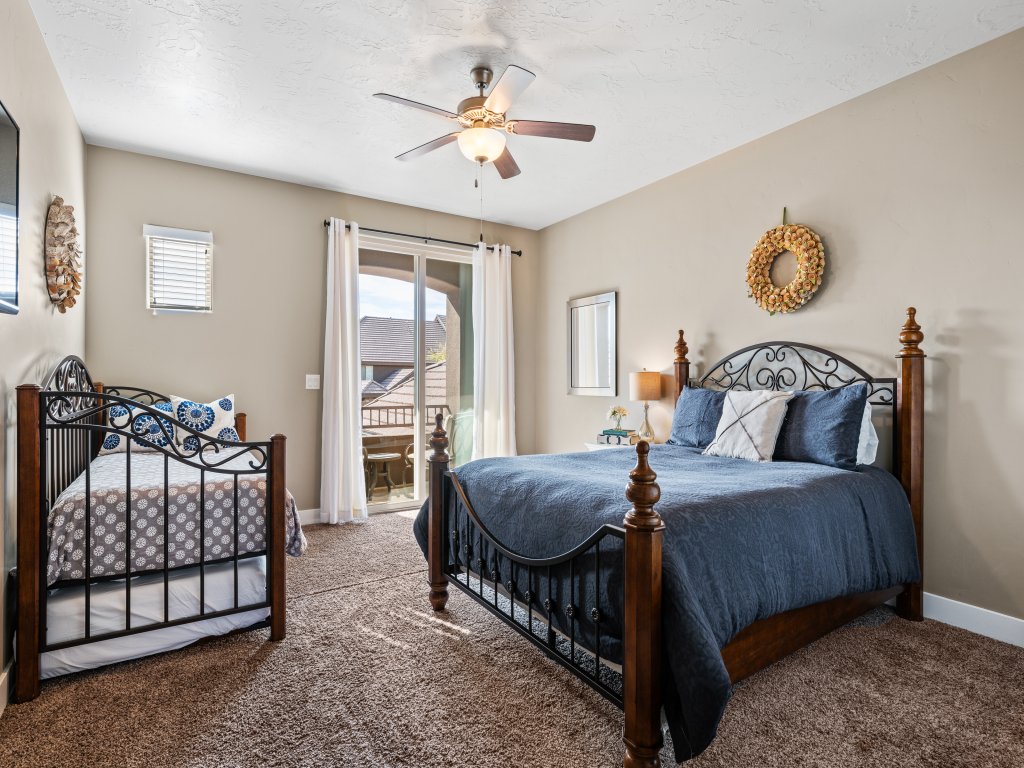 Zion's Edge Vacation Rental in Utah - RedAwning