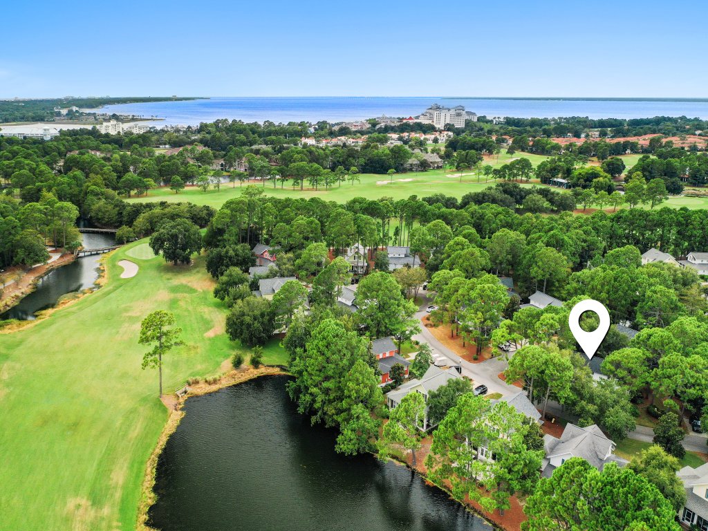 1298 Laurel Grove Vacation Rental in Miramar Beach - RedAwning