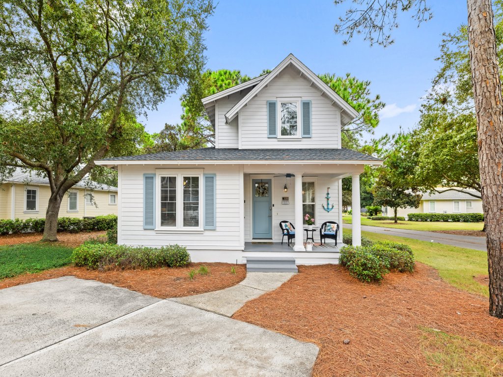 1298 Laurel Grove Vacation Rental in Miramar Beach - RedAwning