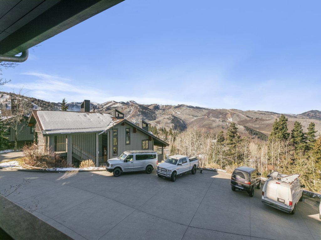 Stag Lodge at Deer Valley Resort - 4 Bed - Spa #37 Vacation Rental in Park City - RedAwning
