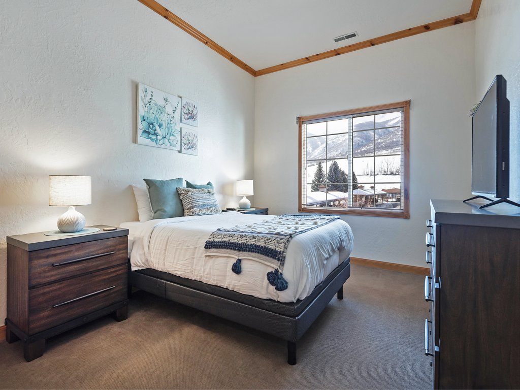 Zermatt Villages 722 Vacation Rental in Midway - RedAwning