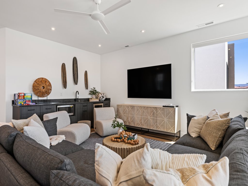 The Sapphire Blanc Vacation Rental in St. George - RedAwning