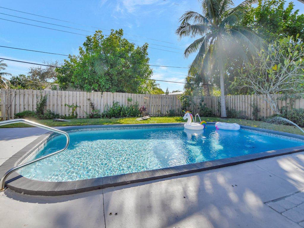 Boca Beauty - Stylish Home with Pool Vacation Rental in Boca Raton - RedAwning