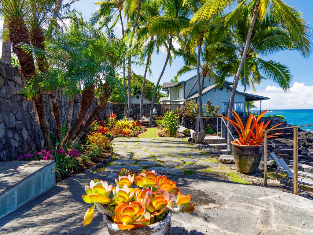 Hale Kale Vacation Rental in Kailua Kona - RedAwning