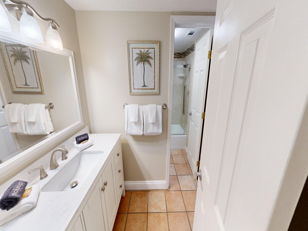Beach House 201C Vacation Rental in Miramar Beach - RedAwning