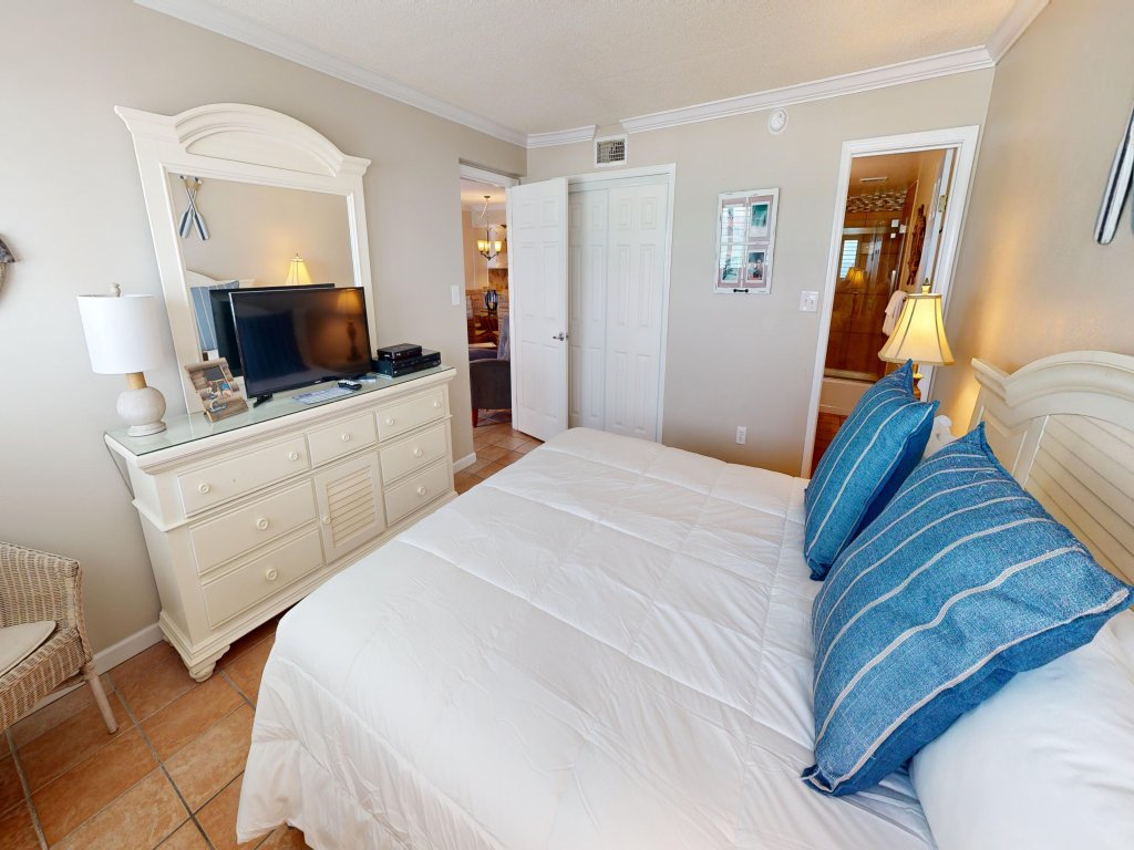 Beach House 201C Vacation Rental in Miramar Beach - RedAwning