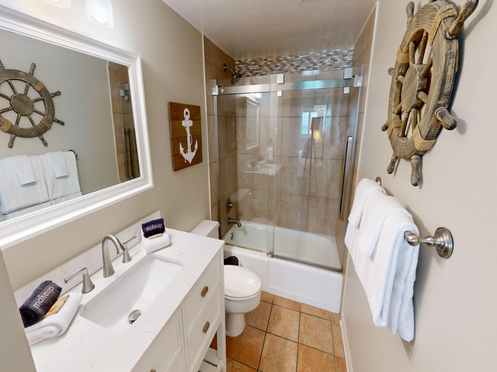 Beach House 201C Vacation Rental in Miramar Beach - RedAwning