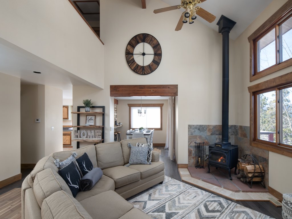 Mountain View Retreat Vacation Rental in Colorado - RedAwning