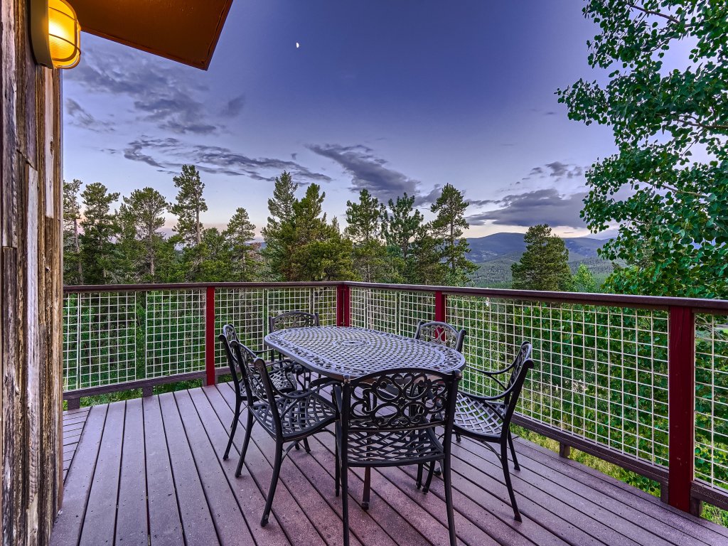 Mountain View Retreat Vacation Rental in Colorado - RedAwning
