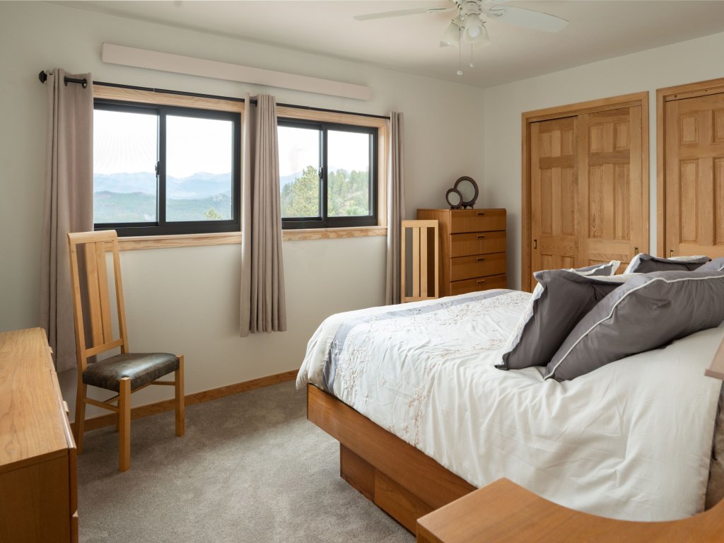 Lookout Lodge in Wondervu Vacation Rental in Colorado - RedAwning