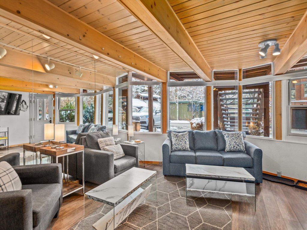 Central Aspen Condo Walk to Gondola & Ruby Park - LC5 Vacation Rental in Aspen - RedAwning