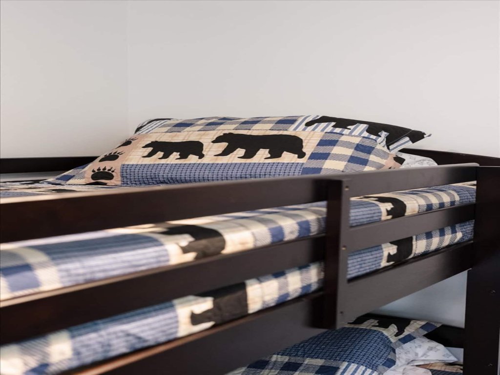 Moose Meadow Vacation Rental in Alaska - RedAwning