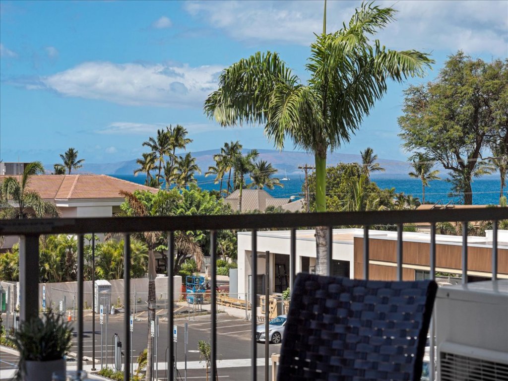 Pacific Shores A302 Vacation Rental in Kihei - RedAwning