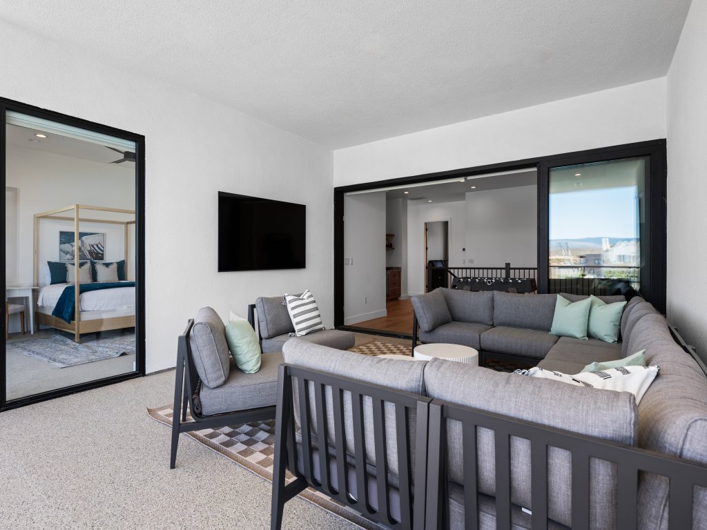 Modern Lagoon Vacation Rental in St. George - RedAwning