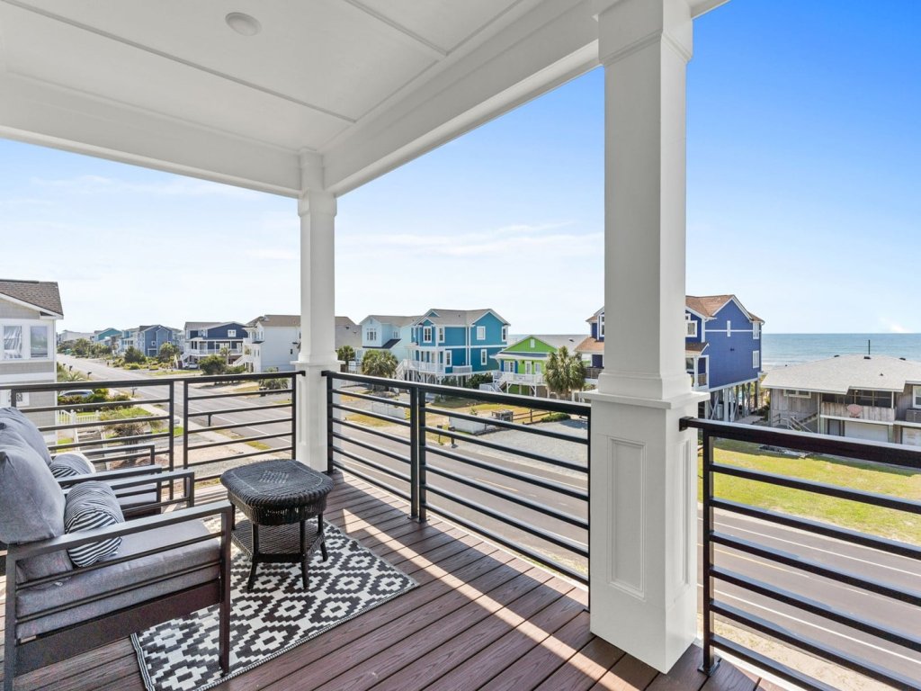 1040 Break / 1040 Ocean Blvd West Vacation Rental in Holden Beach - RedAwning