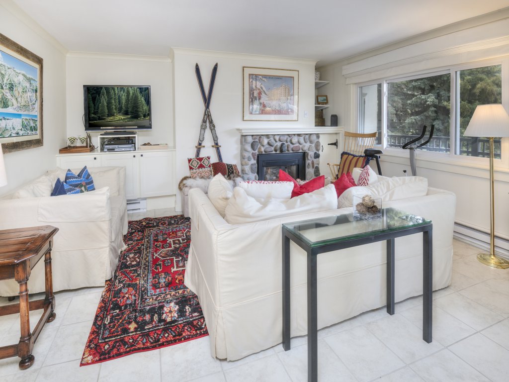 Vantage Point #307 Vacation Rental in Vail - RedAwning