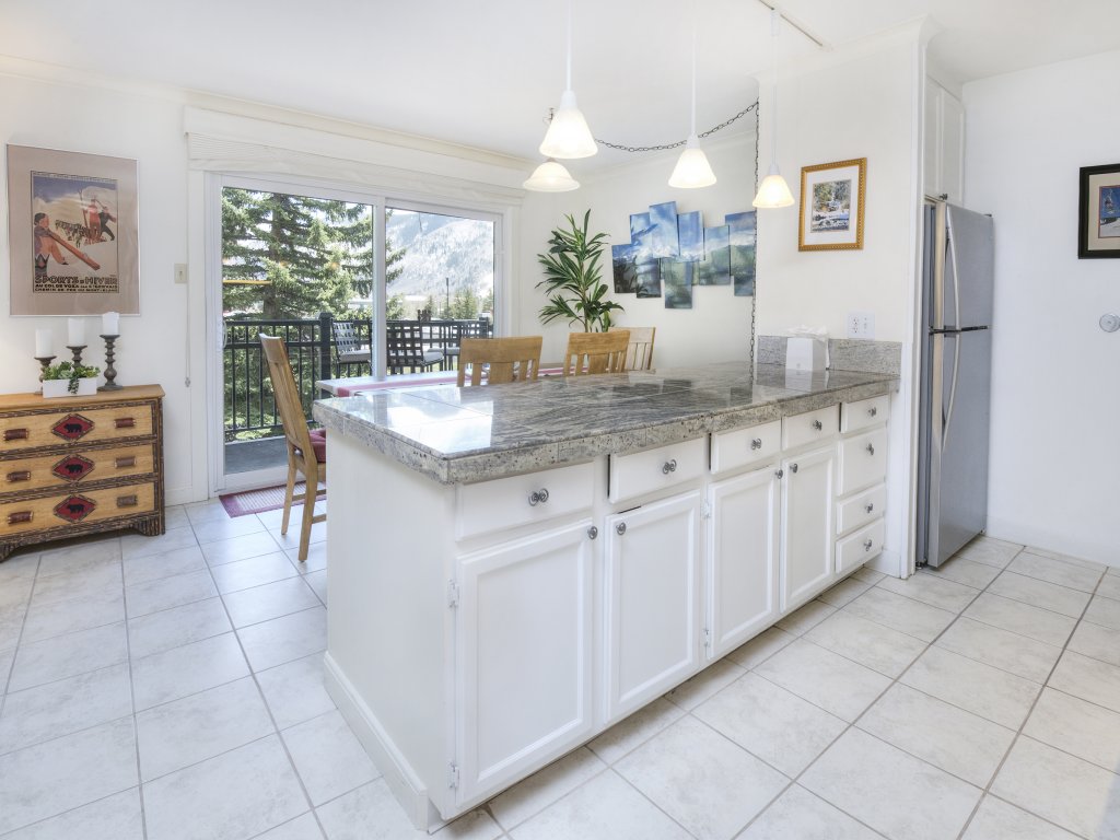 Vantage Point #307 Vacation Rental in Vail - RedAwning