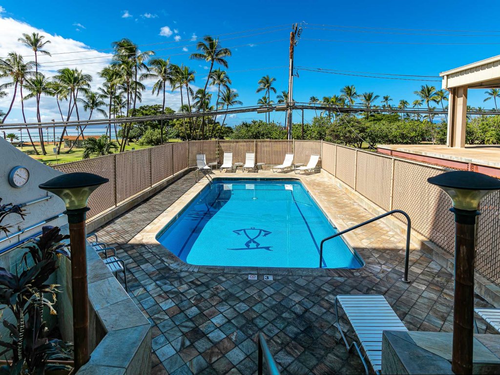 Island Surf 614 Vacation Rental in Kihei - RedAwning