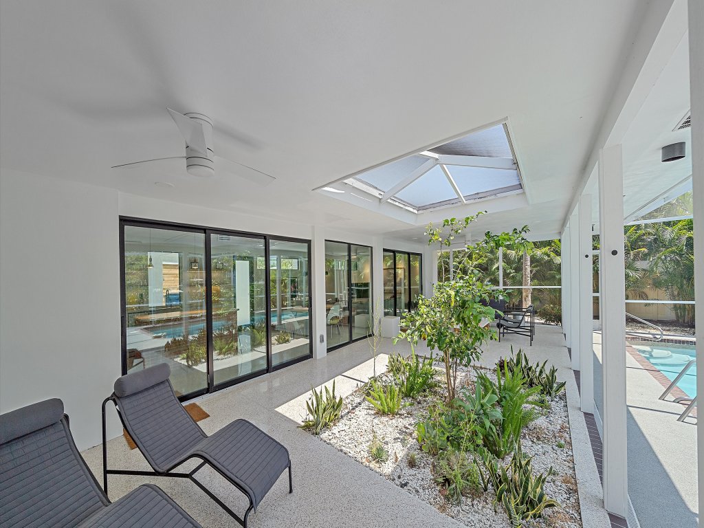 The Windward House Vacation Rental in Siesta Key - RedAwning