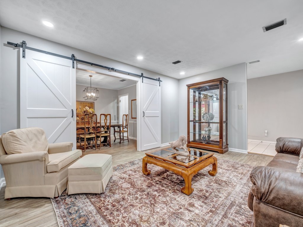Hudson Manor Vacation Rental in Florida - RedAwning