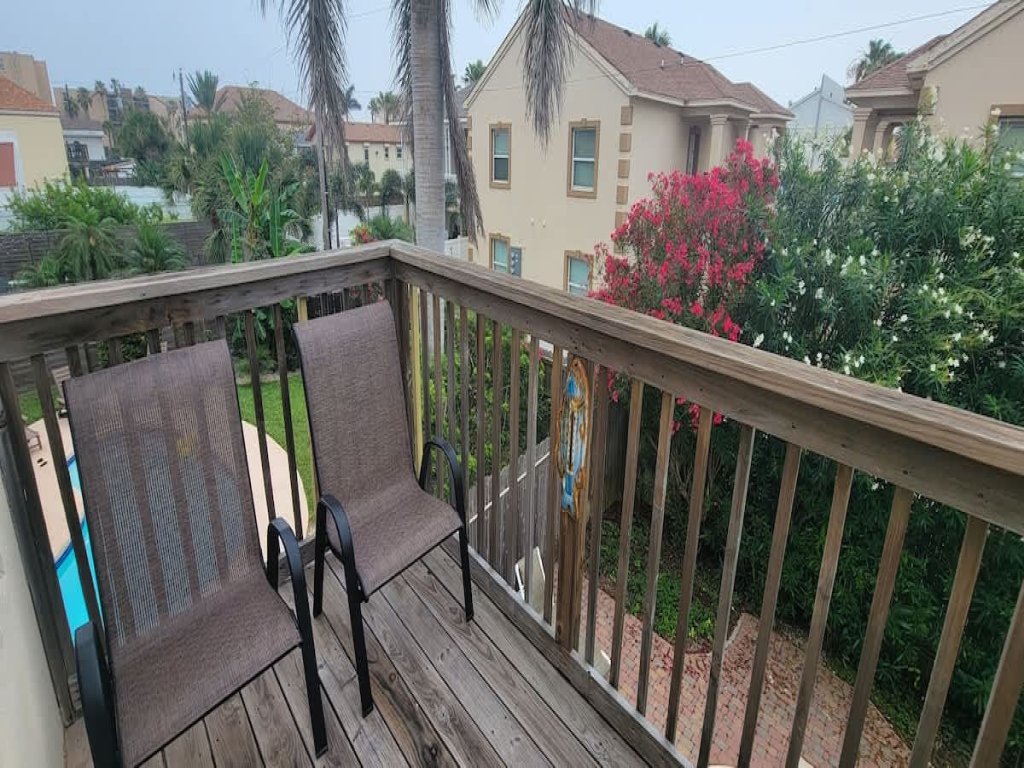*Cozy 4 plex * Pool *Sleep Many *Super near Beach Vacation Rental in South Padre Island - RedAwning