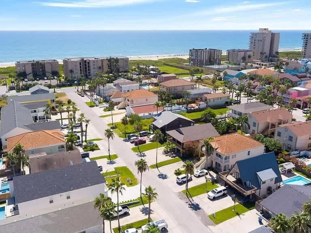 *Cozy 4 plex * Pool *Sleep Many *Super near Beach Vacation Rental in South Padre Island - RedAwning