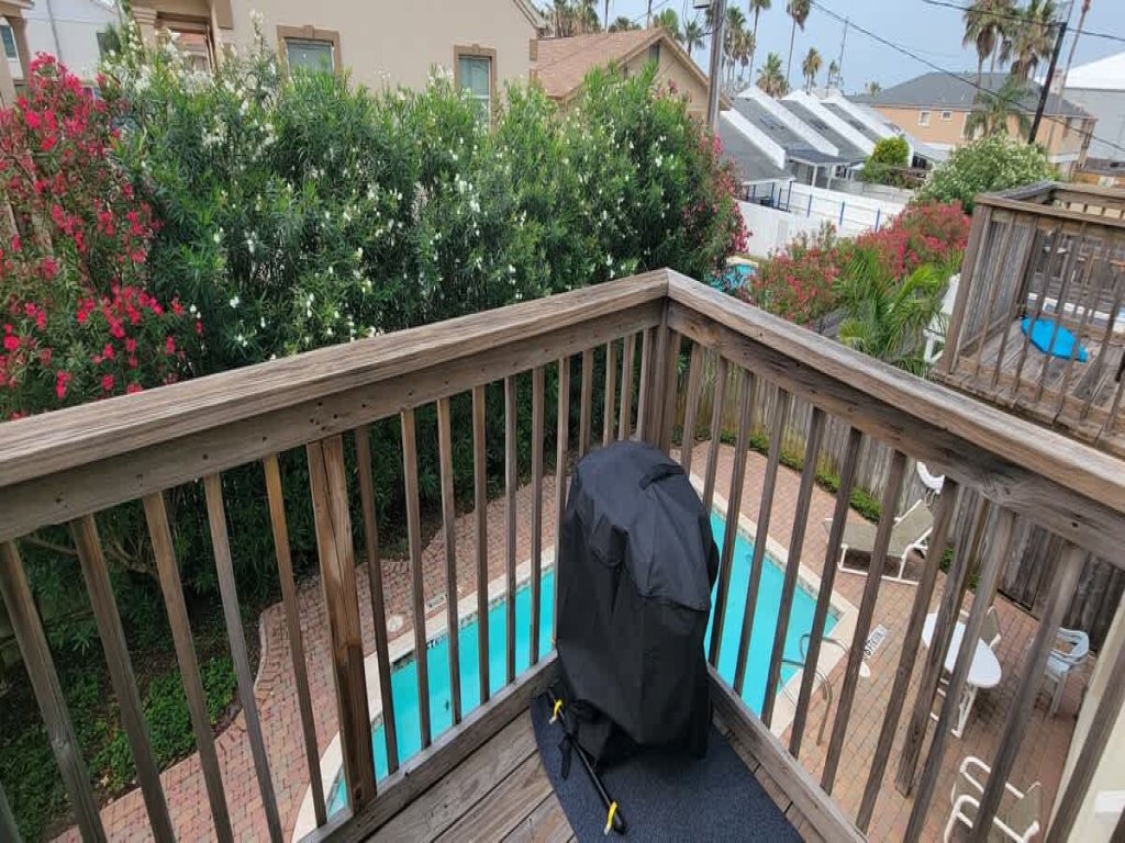 *Cozy 4 plex * Pool *Sleep Many *Super near Beach Vacation Rental in South Padre Island - RedAwning