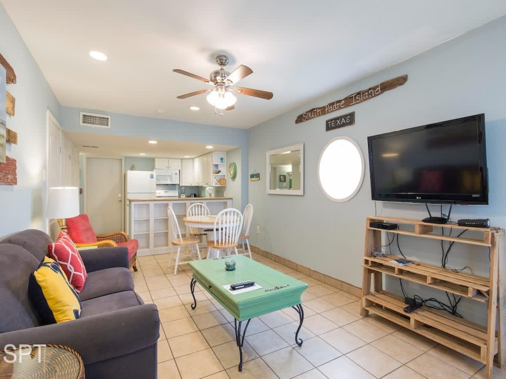 Beachfront Bargain " 2 Levels " 2 Pools & Hot Tubs Vacation Rental in South Padre Island - RedAwning