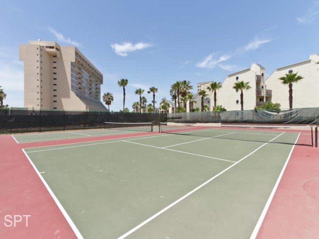 Poolside " Family Perfect " On Beach " 1st Floor Vacation Rental in South Padre Island - RedAwning