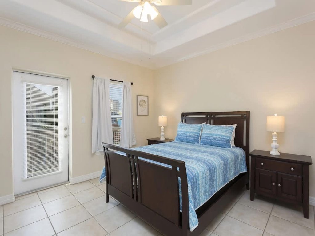 * EZ to Beach Sleeps Many * Very Clean * Pool Vacation Rental in South Padre Island - RedAwning