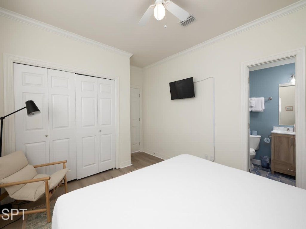 Stylish Design " Pool " Near Beach " BBQ Grill Vacation Rental in South Padre Island - RedAwning