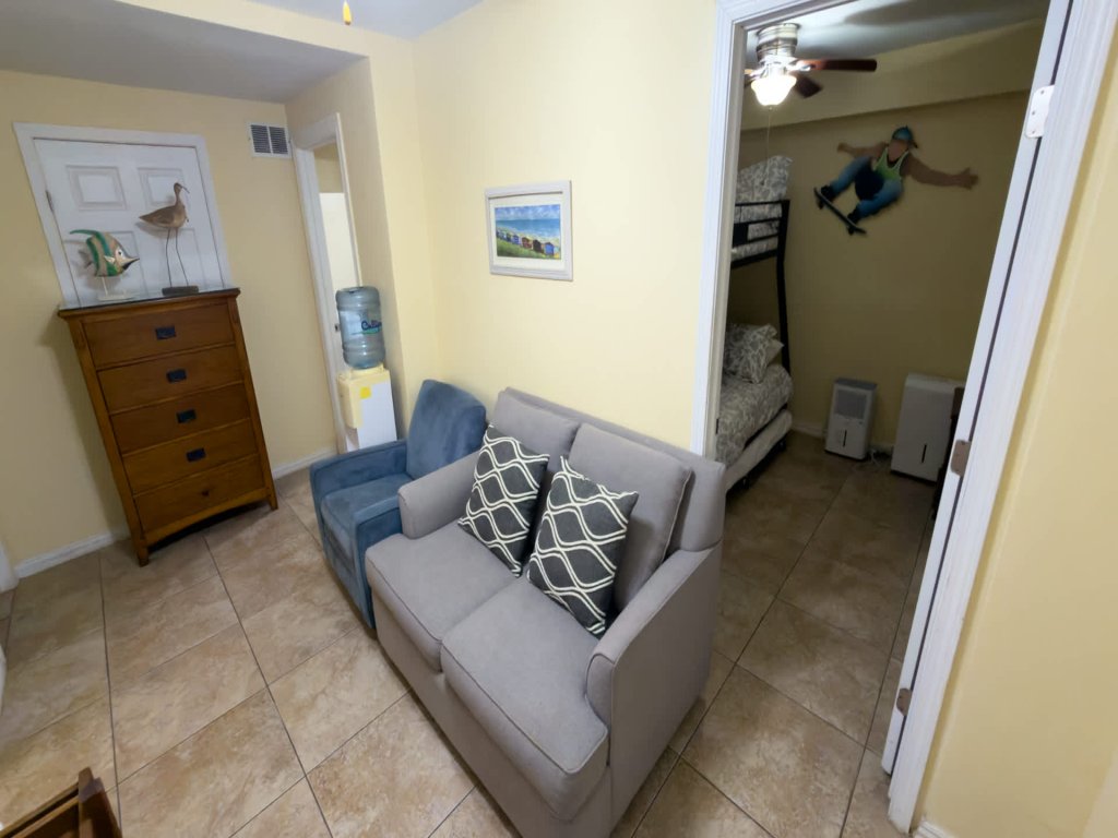 * 4 bedroom 2 Level Home * 50 yards from Beach Vacation Rental in South Padre Island - RedAwning