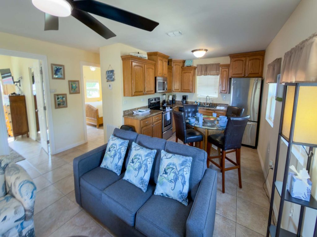 * 4 bedroom 2 Level Home * 50 yards from Beach Vacation Rental in South Padre Island - RedAwning