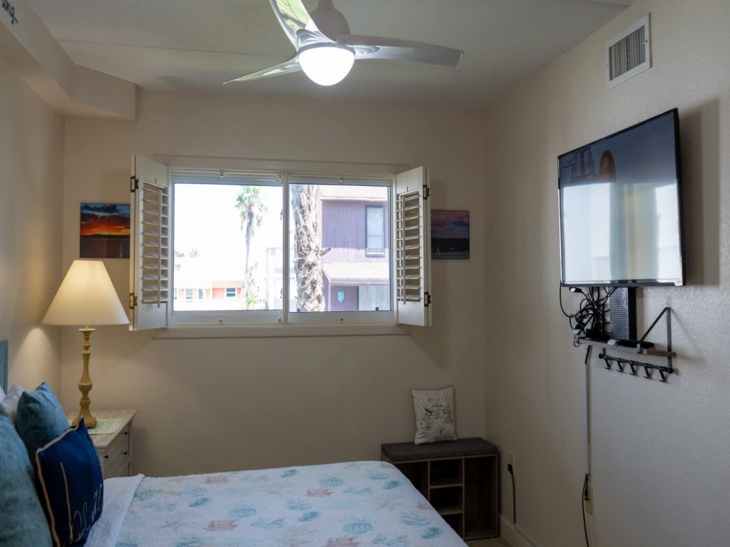Peaceful " Pool " Steps to Beach " XXL Patio Vacation Rental in South Padre Island - RedAwning