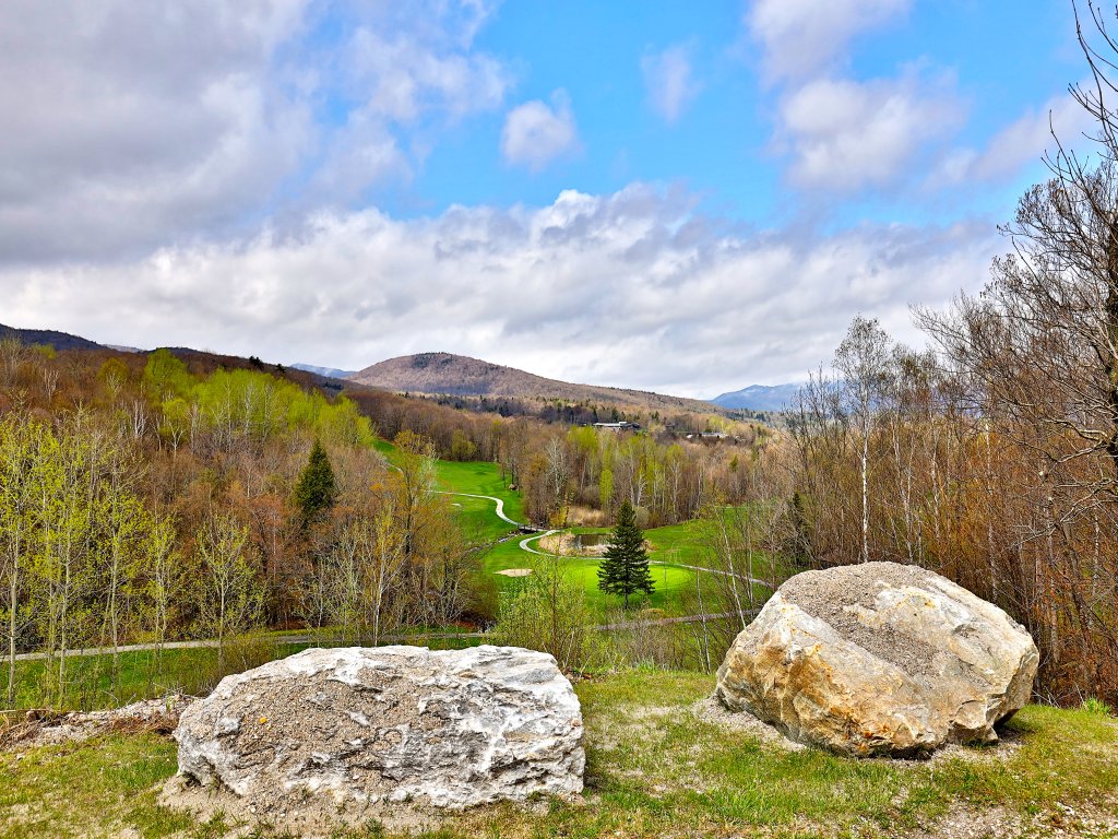 Whiffletree Condo I5 (Snow Place like Whiffletree) Vacation Rental in Killington - RedAwning