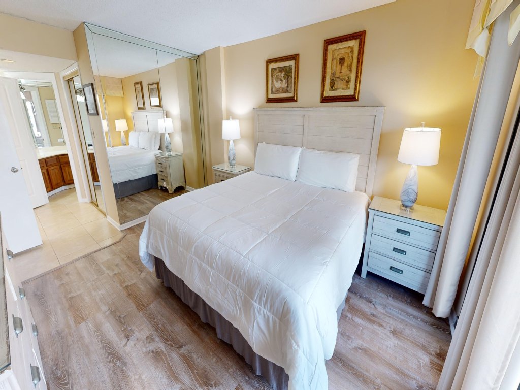 Inlet Reef 413 Vacation Rental in Destin - RedAwning