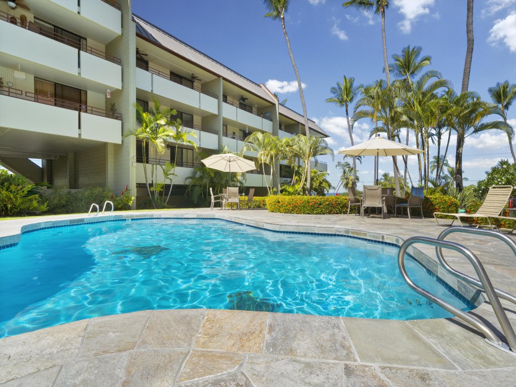 Big Island White Sands Village 333 Vacation Rental in Kailua Kona - RedAwning