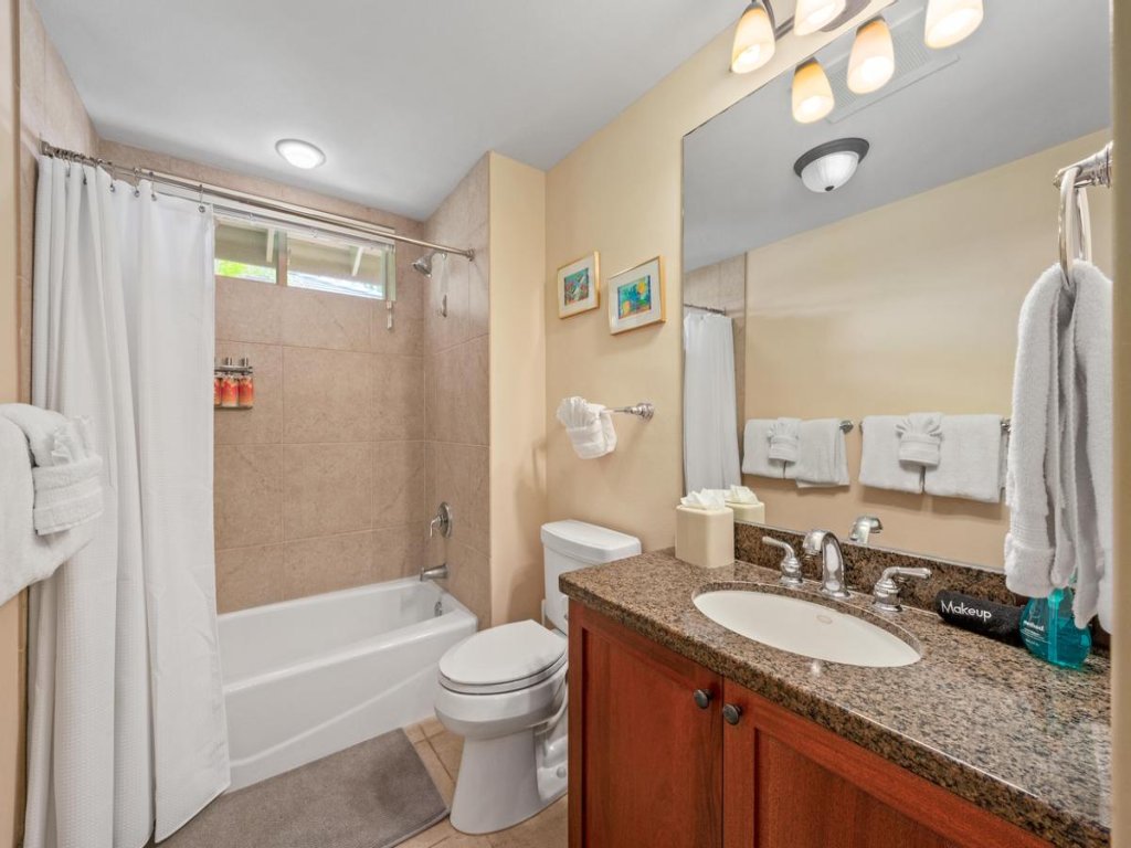 Big Island Halii Kai 5H Vacation Rental in Hawaii - RedAwning