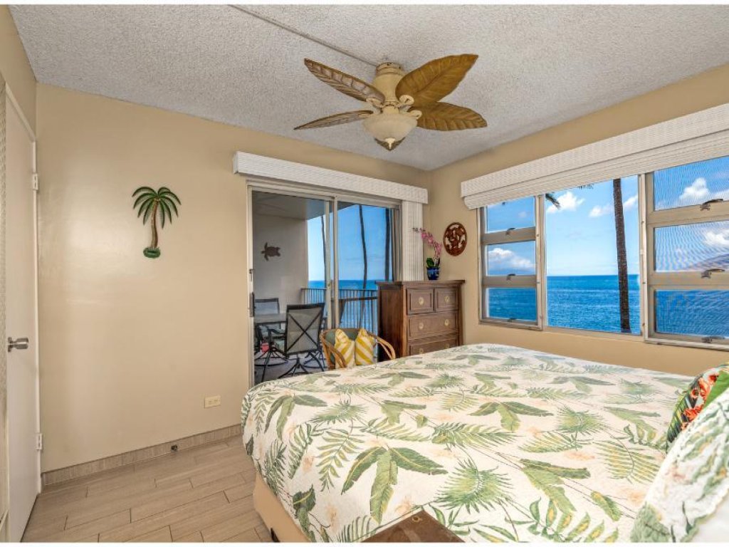 ROYAL MAUIAN, #307 Vacation Rental in Hawaii - RedAwning