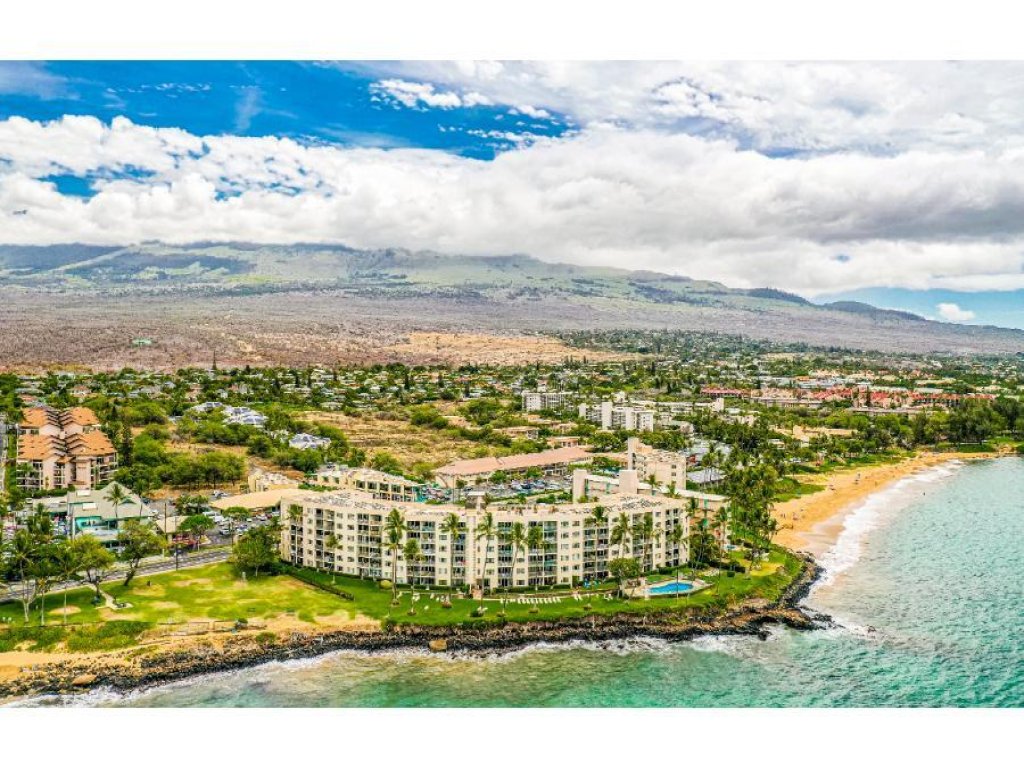 ROYAL MAUIAN, #307 Vacation Rental in Hawaii - RedAwning