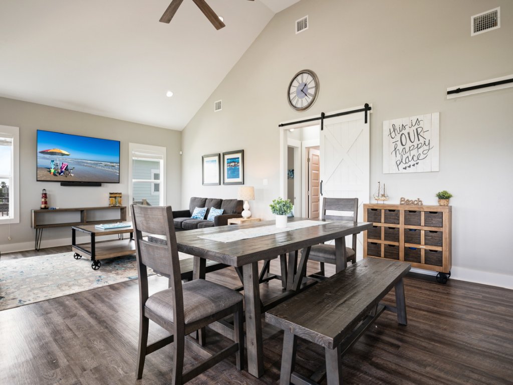 Tipsy Turtle Vacation Rental in Texas - RedAwning