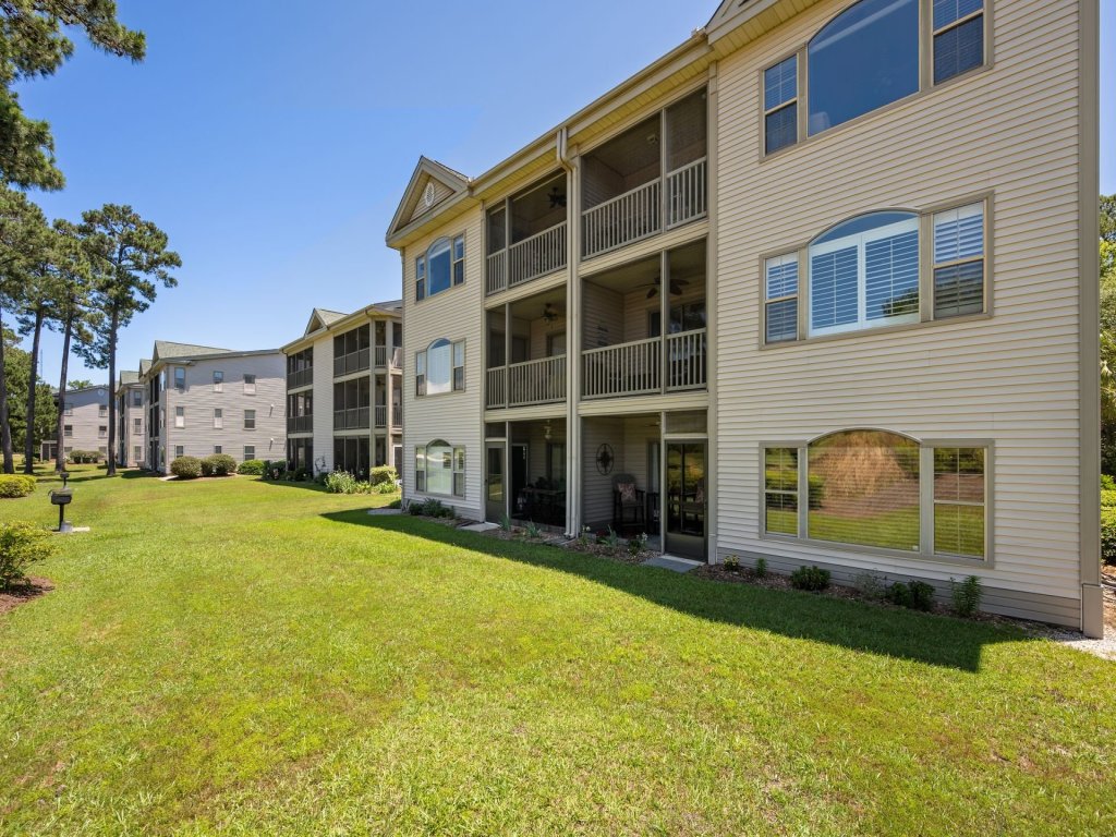 55A 4th Hole Retreat at True Blue Vacation Rental in Pawleys Island - RedAwning