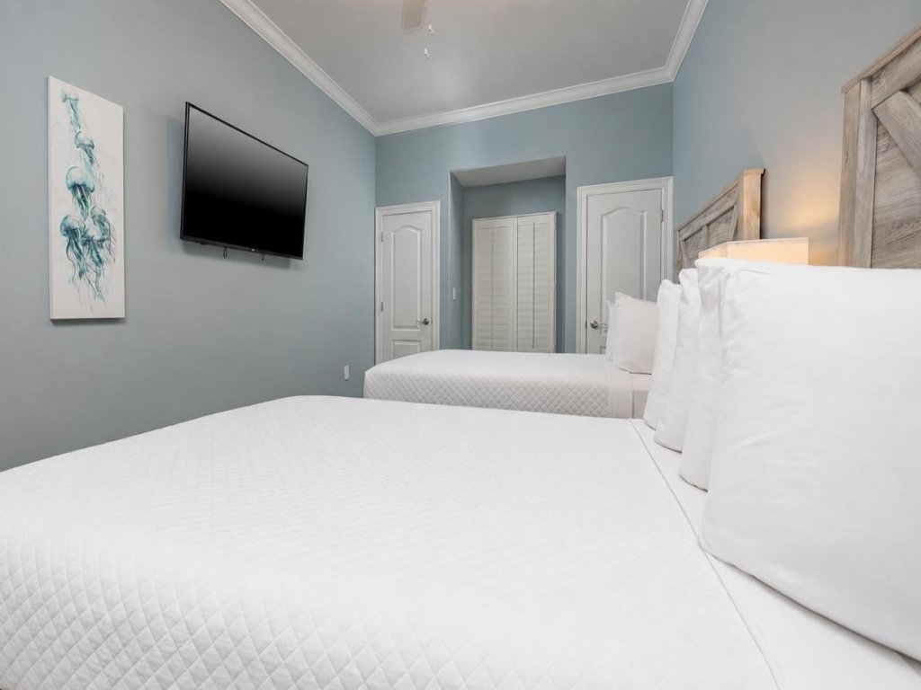 Phoenix Gulf Towers 1802 Vacation Rental in Orange Beach - RedAwning