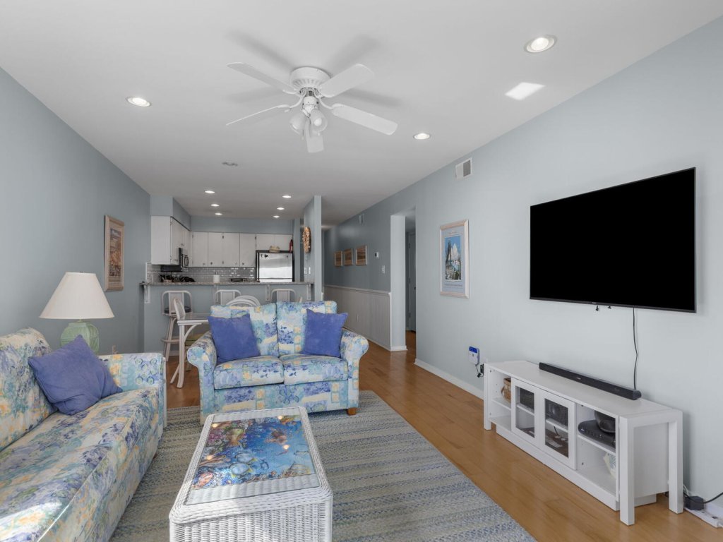 Breakers C32 Vacation Rental in North Carolina - RedAwning