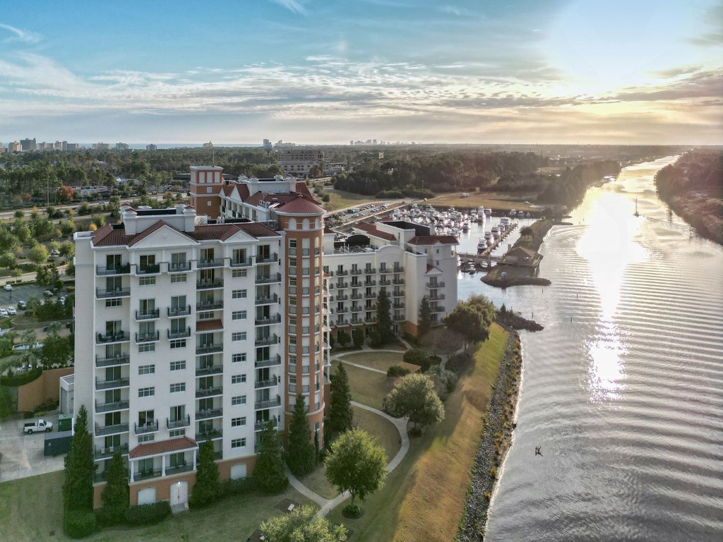 Marina Inn at Grande Dunes- Grande Guest Room-King Vacation Rental in Myrtle Beach - RedAwning