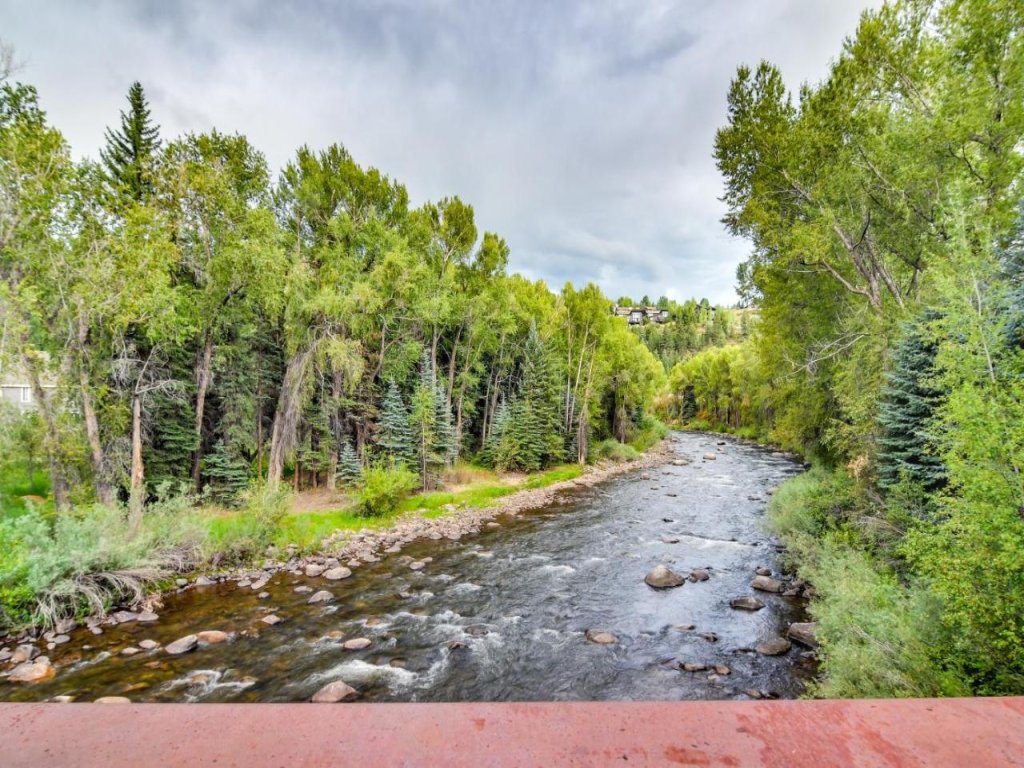 River Pines C207 Vacation Rental in Edwards - RedAwning