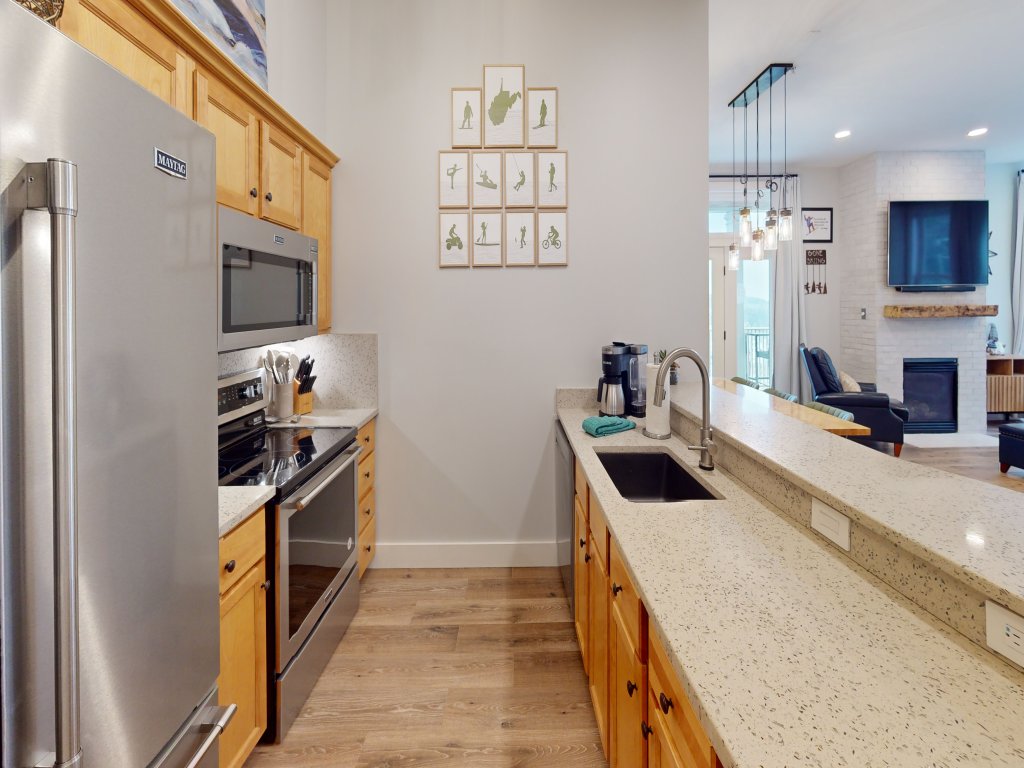 Seneca 119 - Brigham Two Bedroom Condo Vacation Rental in Snowshoe - RedAwning