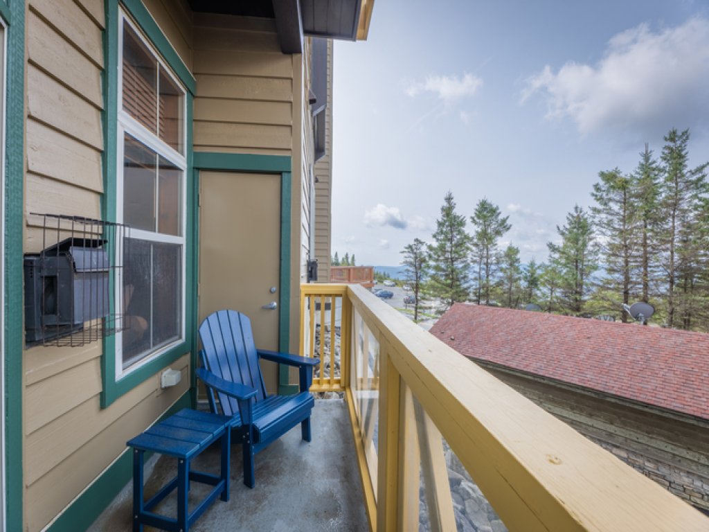 Rimfire 107/108 - Brigham Two Bedroom Condo Vacation Rental in Snowshoe - RedAwning