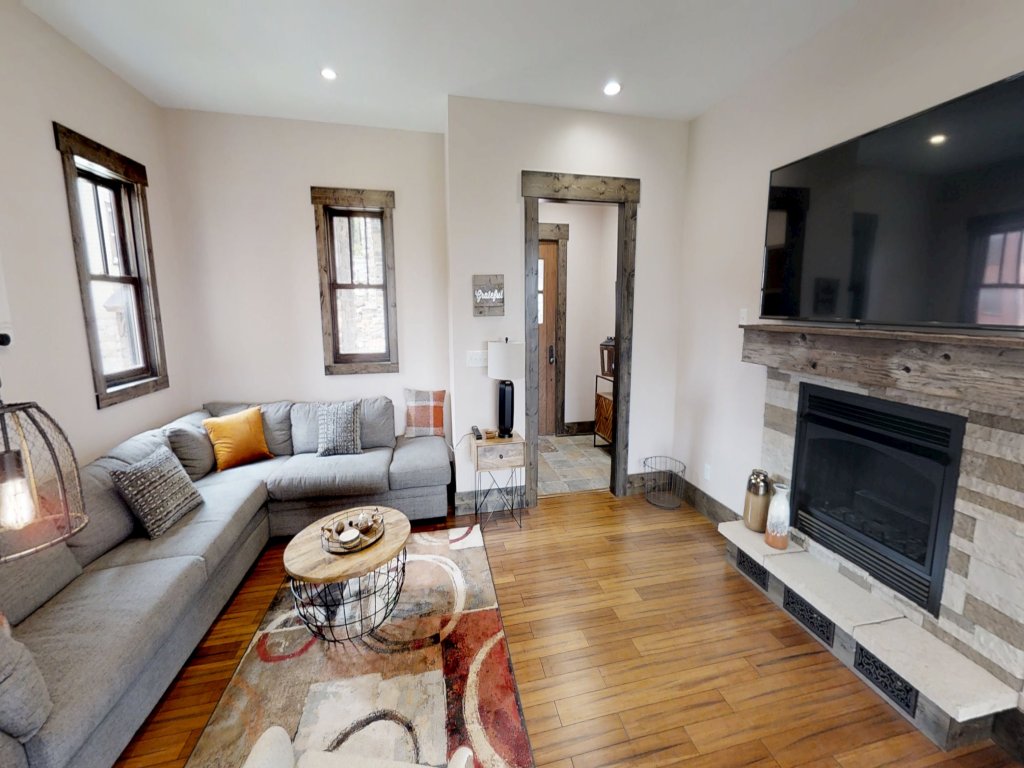 Sanctuary- The Gate House- Brigham Six Bedroom Home- JSG01 Vacation Rental in Snowshoe - RedAwning
