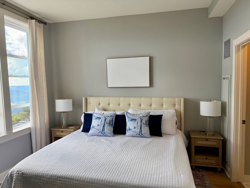 Seneca 101 - Brigham Three Bedroom Condo Vacation Rental in Snowshoe - RedAwning